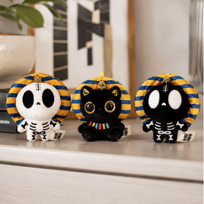 Glow Pharaoh Meow White -  Pharaoh Cat Squishy Plush Mini Charm — lifestyle image