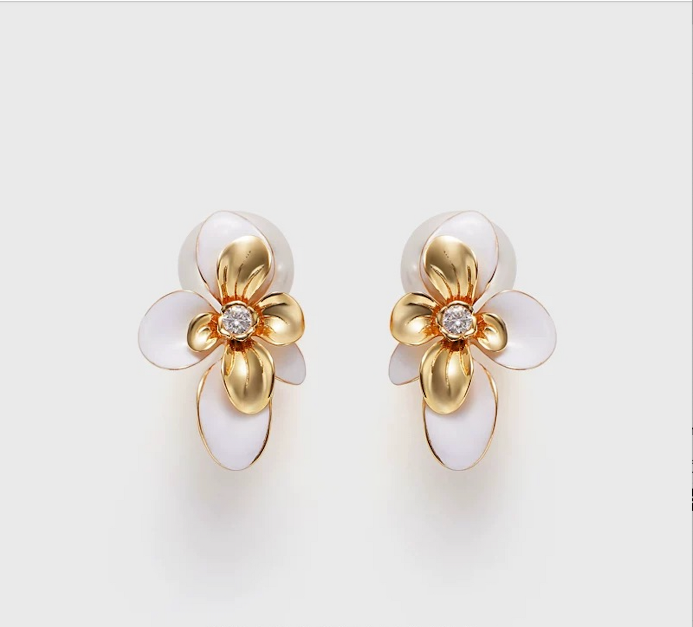 Dogwood Pearl Stud Earrings